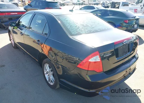 2012 Ford Fusion S z USA, uszkodzony, nr VIN 3FAHP0GA0CR163397